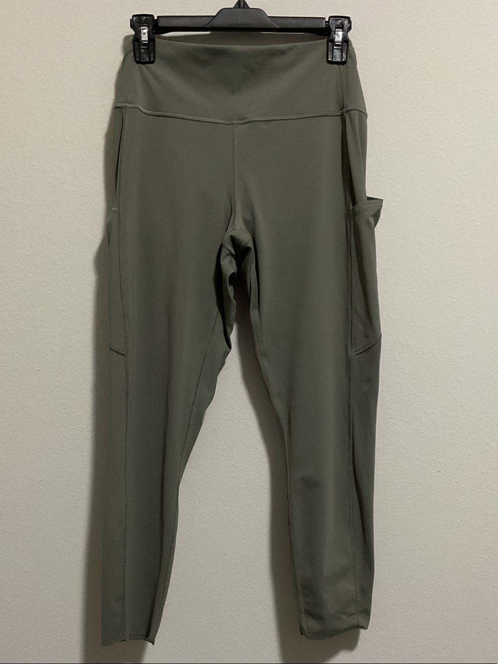 Lululemon Fast and Free High-Rise Legging 25” 7 Pockets- Size 12- Color(Olive)